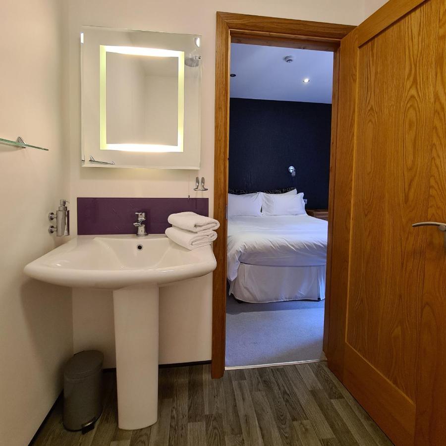 Rutland Rooms Окем Екстериор снимка